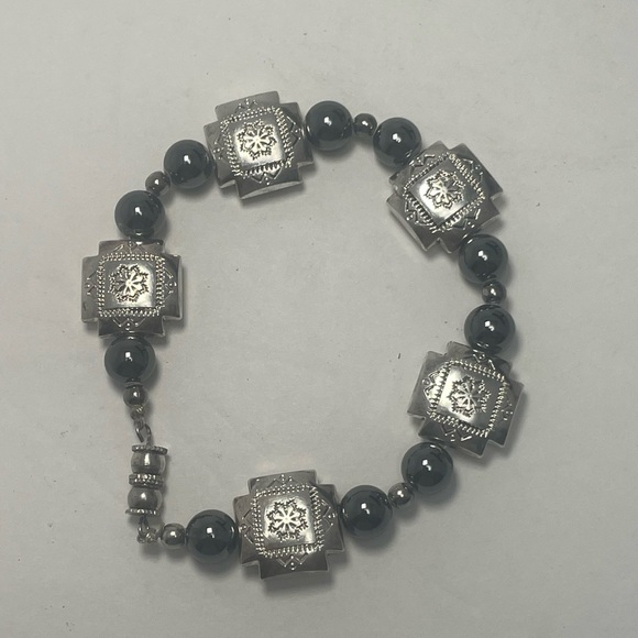 Aztec Bead and Hermatite Bracelet - Picture 4 of 5